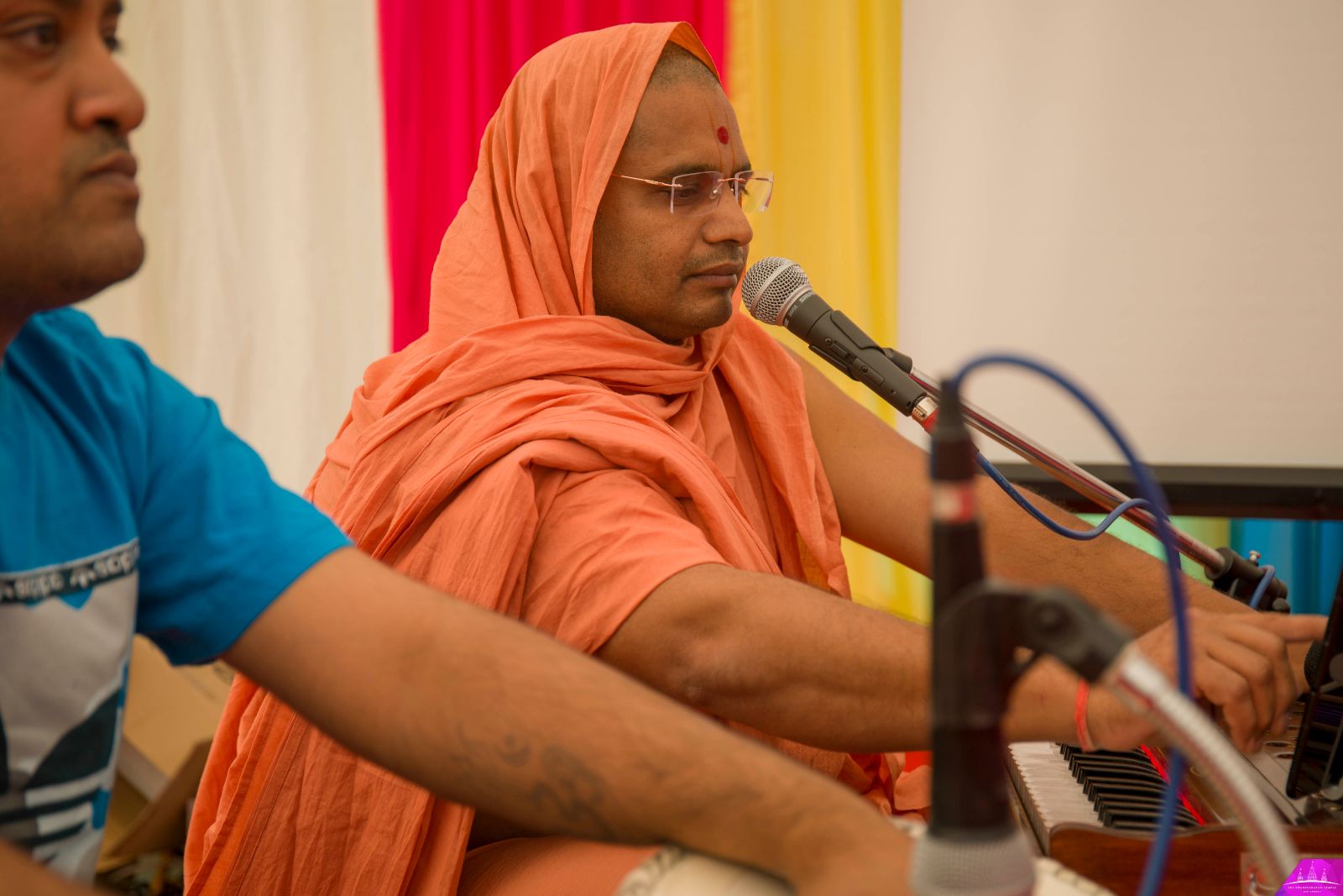 7D2A6379 copy - ©1987-2017 SKS Swaminarayan Temple East London